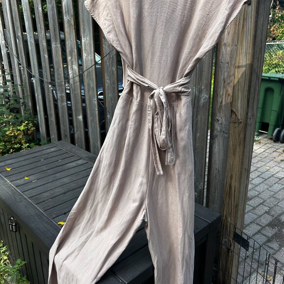 Aritzia Brax Linen Jumpsuit - Picture 5 of 10
